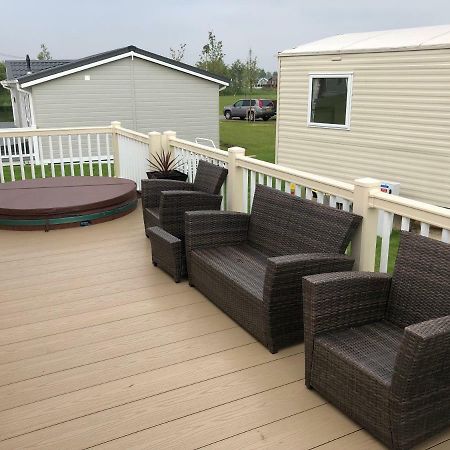 4 Bedroom 10 Berth Caravans With Hot Tub ,Mountain Bikes Tattershall Lakes Zewnętrze zdjęcie